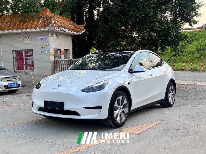 Tesla Model Y Rear-Wheel Drive