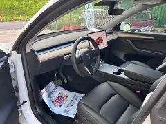 Tesla Model Y Rear-Wheel Drive - ფოტო 5