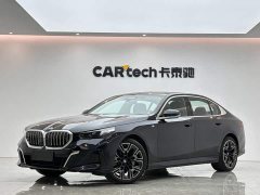 BMW 5 Series 530Li Luxury M Sport Package - ფოტო 1