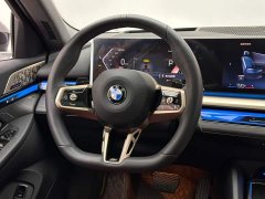 BMW 5 Series 530Li Luxury M Sport Package - ფოტო 12