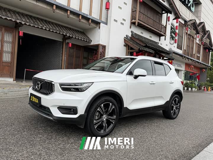 Volvo XC40 T4 AWD Smart Remote Luxury Edition