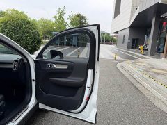 Volvo XC40 T4 AWD Smart Remote Luxury Edition - ფოტო 15