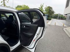 Volvo XC40 T4 AWD Smart Remote Luxury Edition - ფოტო 18