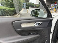 Volvo XC40 T4 AWD Smart Remote Luxury Edition - ფოტო 5