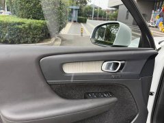 Volvo XC40 T4 AWD Smart Remote Luxury Edition - ფოტო 8