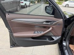 BMW 5 Series 530Li Premier M Sport Package - ფოტო 16