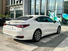 Lexus ES 2022 300h Excellence Edition - ფოტო 4