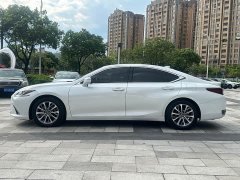 Lexus ES 2022 300h Excellence Edition - ფოტო 7