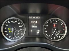 Mercedes-Benz Vito 2021 2.0T Business Edition 7-Seater - ფოტო 2