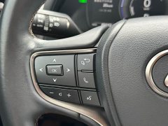 Lexus UX 2020 260h Explorer Fun Edition - ფოტო 15