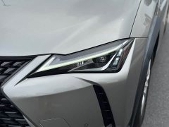 Lexus UX 2020 260h Explorer Fun Edition - ფოტო 17