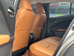 Lexus UX 2020 260h Explorer Fun Edition - ფოტო 6
