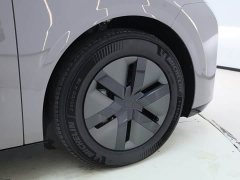 Li Auto MEGA Home Family Edition - ფოტო 18