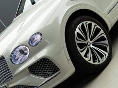 Bentley Bentayga Plug-in Hybrid 3.0T PHEV - ფოტო 3