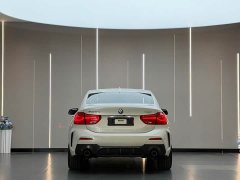 BMW 1 Series 125i M Sport Night Edition - ფოტო 9