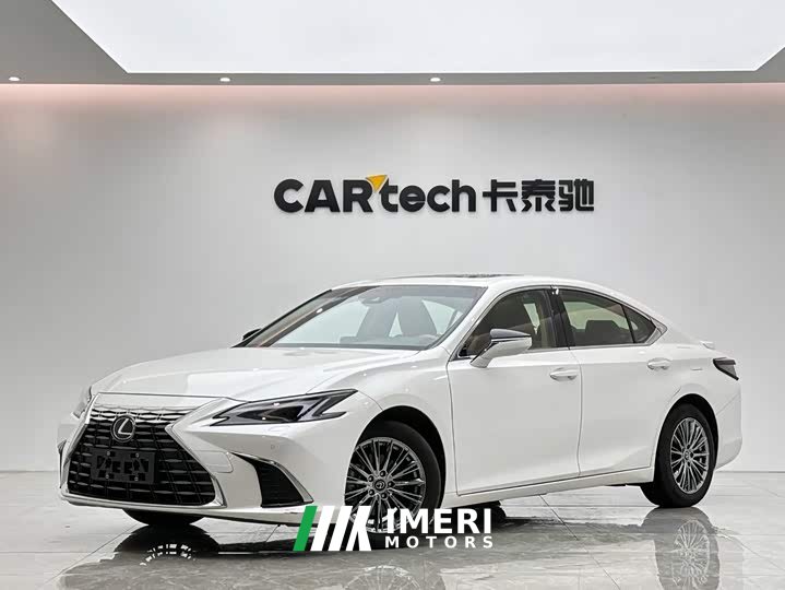 Lexus ES 300h Premium Edition