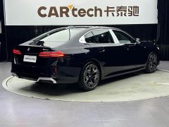 BMW 5 Series 530Li Luxury M Sport Package - ფოტო 5