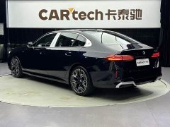 BMW 5 Series 530Li Luxury M Sport Package - ფოტო 6