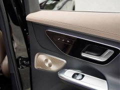 Mercedes-Benz EQE SUV 500 4MATIC Luxury - ფოტო 15