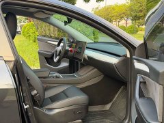 Tesla Model Y Rear-Wheel Drive - ფოტო 6