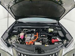 Lexus UX New Energy 2020 300e Pure Joy Edition - ფოტო 16