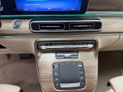 Mercedes-Benz V-Class 2024 V 300 Navigator Edition - ფოტო 10