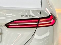 BMW 5 Series 530Li Premier M Sport Package - ფოტო 18