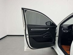 Geely Emgrand 4th Generation 1.5L CVT Luxury - ფოტო 10