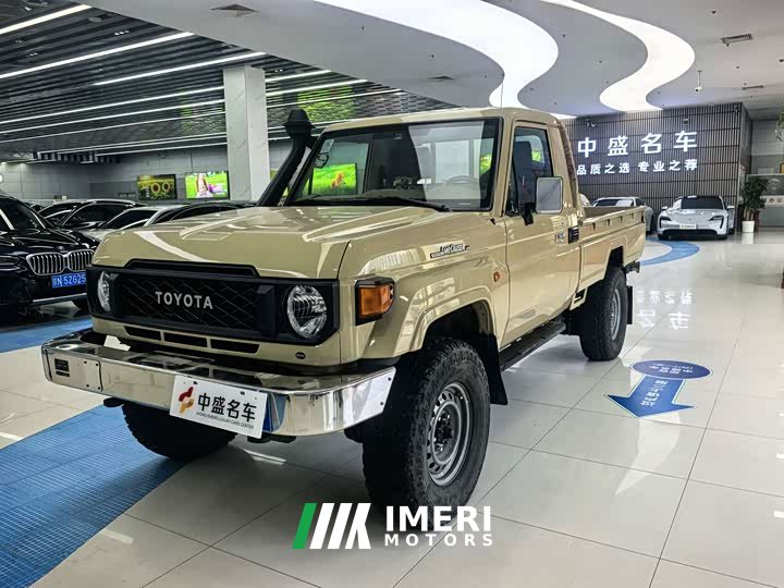 Toyota Land Cruiser (Imported) LC79 4.0L Middle East Edition - ავტომობილი ჩინეთიდან