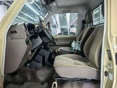 Toyota Land Cruiser (Imported) LC79 4.0L Middle East Edition - ფოტო 6