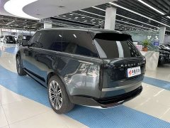 Land Rover Range Rover 3.0 L6 400PS Extended Wheelbase 7-Seater - ფოტო 12