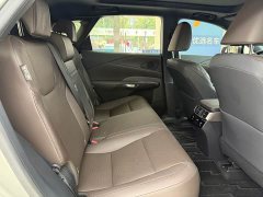 Lexus RX 350h AWD Premium Edition - ფოტო 18
