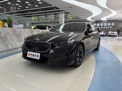 BMW 5 Series 530Li Luxury M Sport Package - ფოტო 1