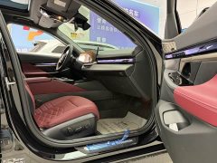 BMW 5 Series 530Li Luxury M Sport Package - ფოტო 16