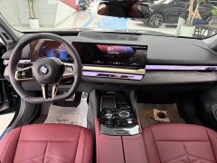 BMW 5 Series 530Li Luxury M Sport Package - ფოტო 9