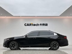 BMW 5 Series 530Li Luxury M Sport Package - ფოტო 2