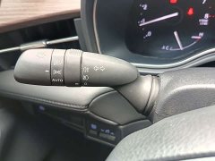 Toyota Avalon 2.0L Premium Edition - ფოტო 16
