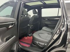 Toyota Crown Land Cruiser Crown Venza 2.5L HEV AWD Luxury - фото 11