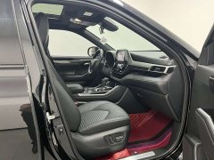 Toyota Crown Land Cruiser Crown Venza 2.5L HEV AWD Luxury - фото 19