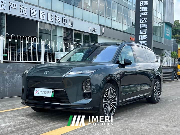 NIO ES8 Six-Seat Executive Signature Edition