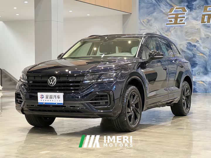 Volkswagen Touareg 3.0TSI Sharp Enjoyment Edition Jet Black Sport Package
