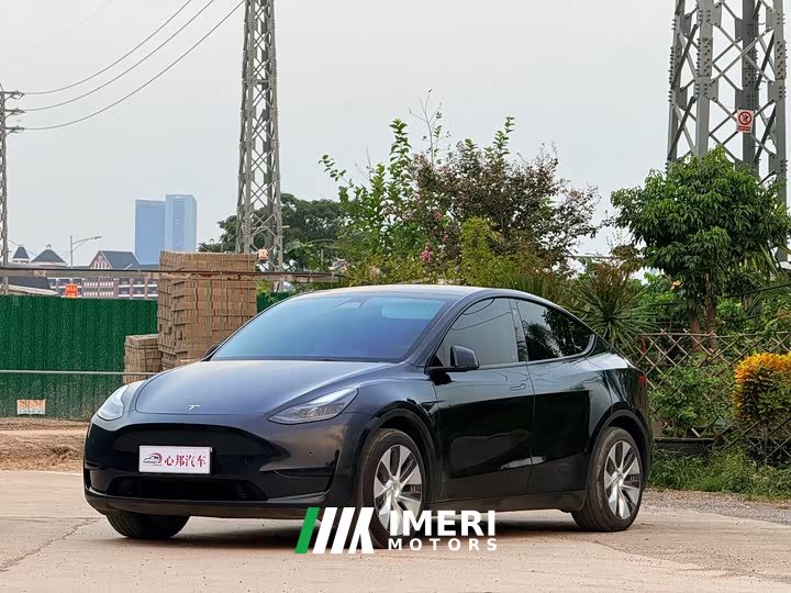 Tesla Model Y Facelift Rear-Wheel Drive