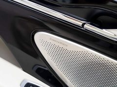 Aston Martin DB12 2025 4.0T V8 Coupe - ფოტო 10