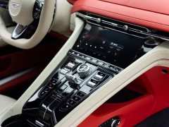 Aston Martin DB12 2025 4.0T V8 Coupe - ფოტო 16