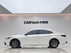 Lexus ES 200 Premium Edition - ფოტო 2