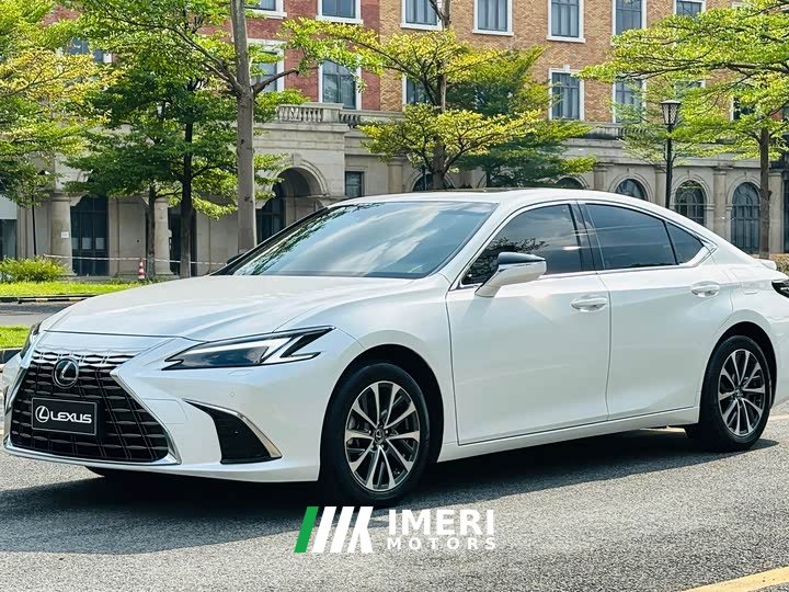 Lexus ES 2025 300h Premium Edition - ავტომობილი ჩინეთიდან
