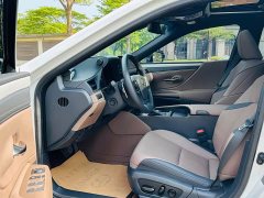 Lexus ES 2025 300h Premium Edition - ფოტო 12
