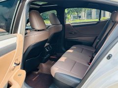 Lexus ES 2025 300h Premium Edition - ფოტო 13