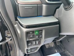 Honda Odyssey 2.0L e:HEV Sharp Prestige Edition - ფოტო 13