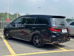 Honda Odyssey 2.0L e:HEV Sharp Prestige Edition - ფოტო 4